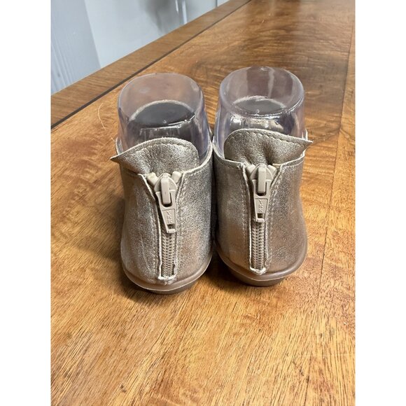 Unavailable - Picture 5 of 9